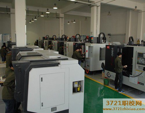 【哈尔滨数控学校】哈尔滨轻工业学校数控技术应用专业