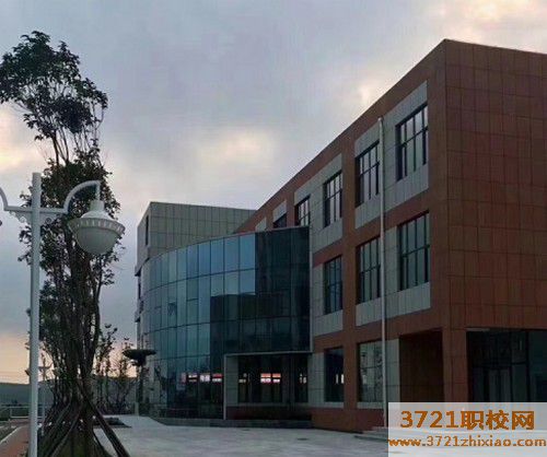 青岛西海岸航海职业职业学校宿舍食堂