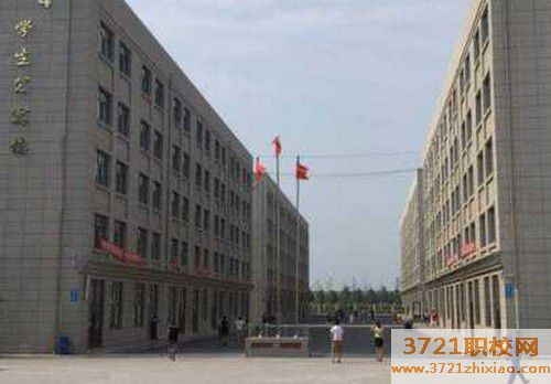 哈尔滨市铁乘中等中专专业学校宿舍食堂