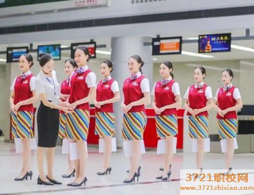 哈尔滨高铁乘务学校招生女生身高体重,视力有什么要求