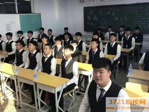 哈尔滨男生读高铁专业好吗？好就业吗