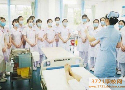 哈尔滨护士学校分数线