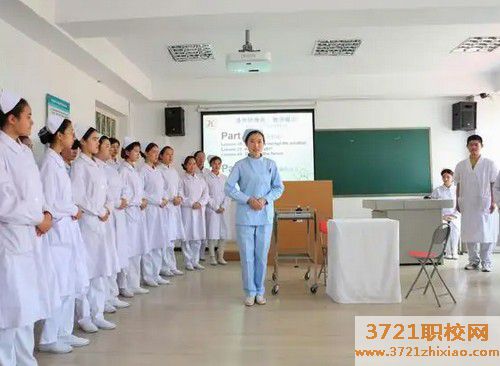 哈尔滨比较好的护理专业中专学校