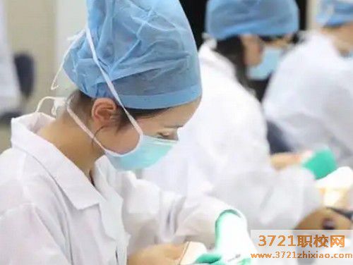 【哈尔滨口腔学校】哈尔滨口腔专业招生录取分数线及要求