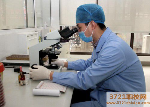 【哈尔滨卫生学校】哈尔滨医学检验专业招生录取分数线及要求