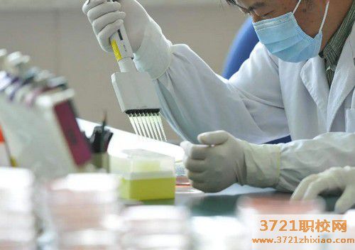 哈尔滨女生读医学检验专业好吗?好就业吗