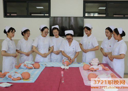 哈尔滨比较好的助产专业中专学校