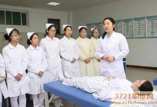 【哈尔滨卫生学校】哈尔滨助产专业中专学校怎么报名及报名方式