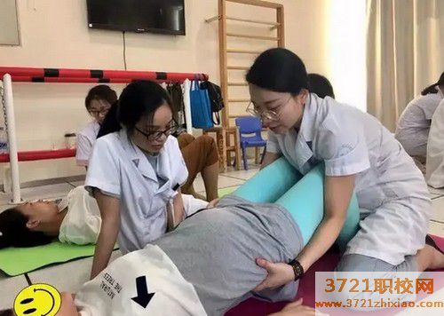 【哈尔滨卫生学校】哈尔滨康复治疗专业招生录取分数线及要求