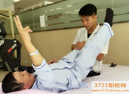 哈尔滨男生读康复治疗专业好吗?好就业吗