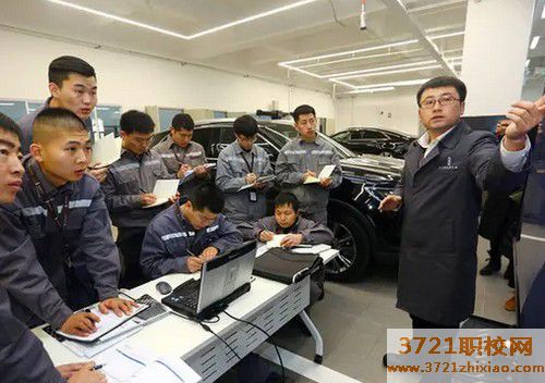 【哈尔滨汽修学校】哈尔滨汽修学校报名条件