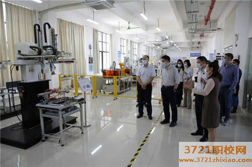 【广州技师学院】广东省人社厅副厅长葛国兴到广东省轻工业技师学院调研