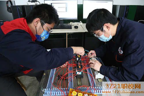 【济南技师学院】山东冶金技师学院苦练内功强技能 备战大赛展风采