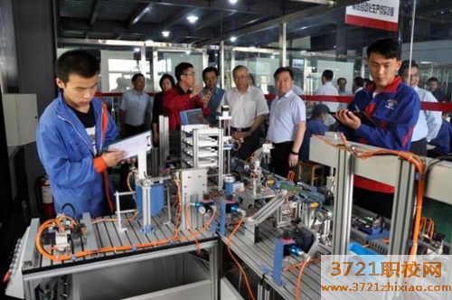 【兰州技师学院】兰州铁路技师学院一体化教学探索与实践