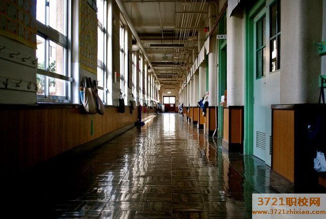 海南省哪里有汽车检测与维修专业学校招生,有几个