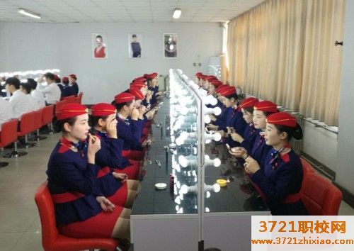 【芜湖高铁学校】芜湖高铁乘务学校那个好