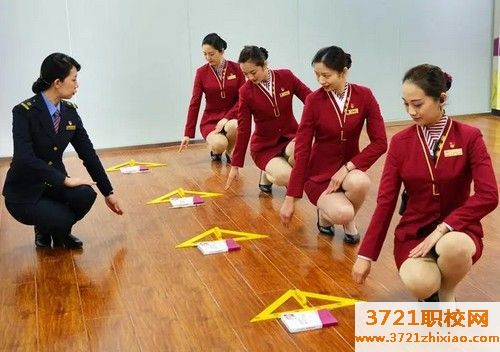 【芜湖高铁学校】芜湖报高铁乘务条件