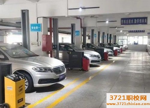 【合肥汽车技术学校】安徽芜湖学新能源汽车技术专业哪个学校好