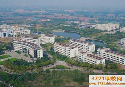 【青岛汽修学校】青岛学汽修去哪里学