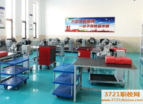 【青岛汽修学校】青岛学汽修学费多少