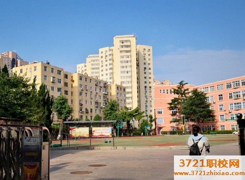 青岛哪个中专学校比较好