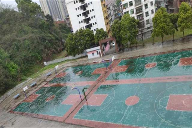 【湖南职业学校】【弘扬雷锋精神__争做时代新人_】湖南工业贸易学校开展“学雷锋”系列活动