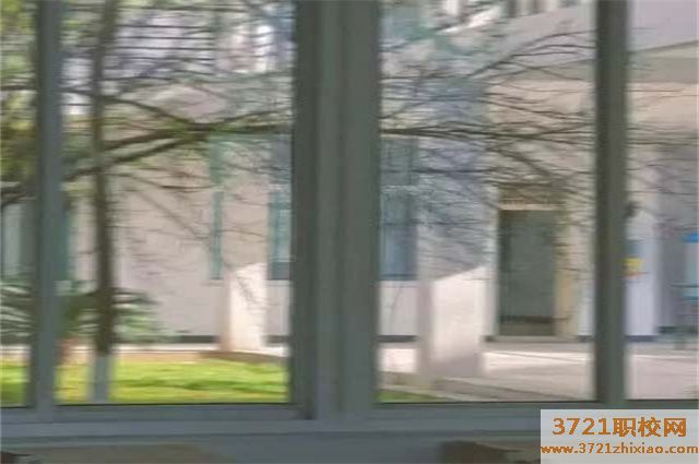 2023年西安医药科技职业学校学费是多少