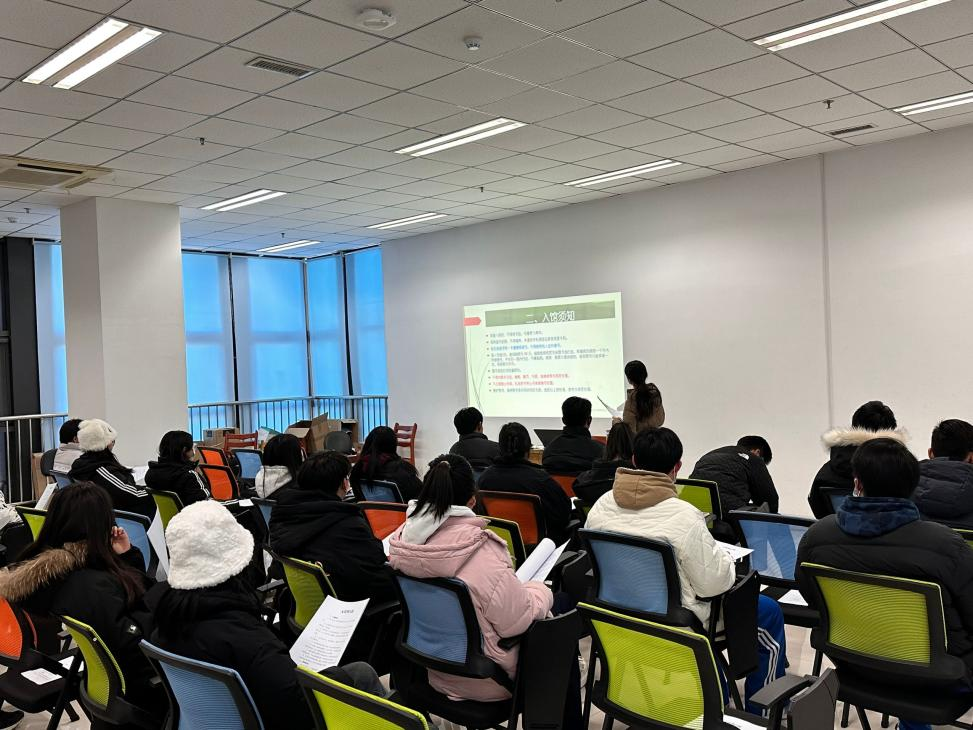 【济南技师学院】济南技师学院2023年济南市技师学院图书馆开展入馆教育活动