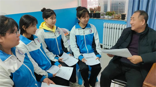 【唐山职教中心】河北省玉田县职业技术教育中心开展导师进课堂师生交心活动