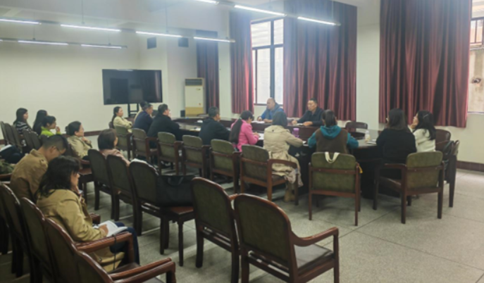 【成都职业学校】学生科召开期中班主任工作会议