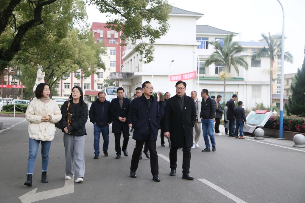 【乐山食品学校】绍兴市中等专业学校赴四川省食品药品学校开展对口交流