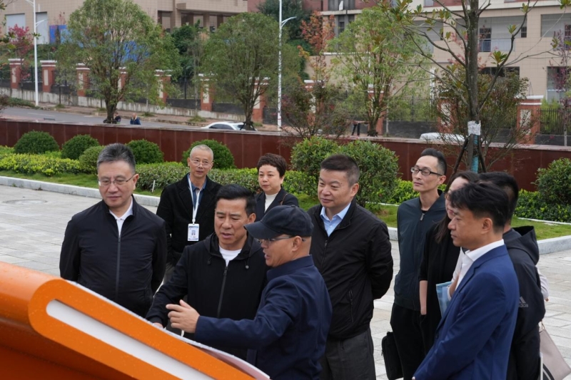 【贵阳职业学校】贵州广播电视台王先宁台长一行到贵州省广播电影电视学校 开展考察调研