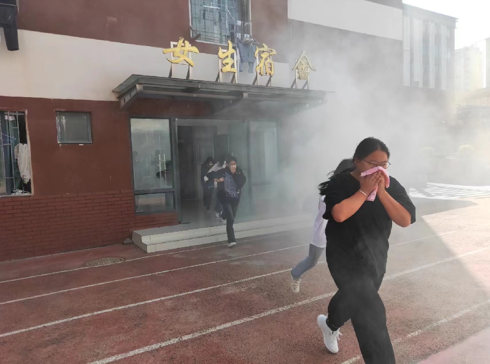 【昆明电子信息学校】云南省电子信息高级技工学校 2023年火灾疏散演练