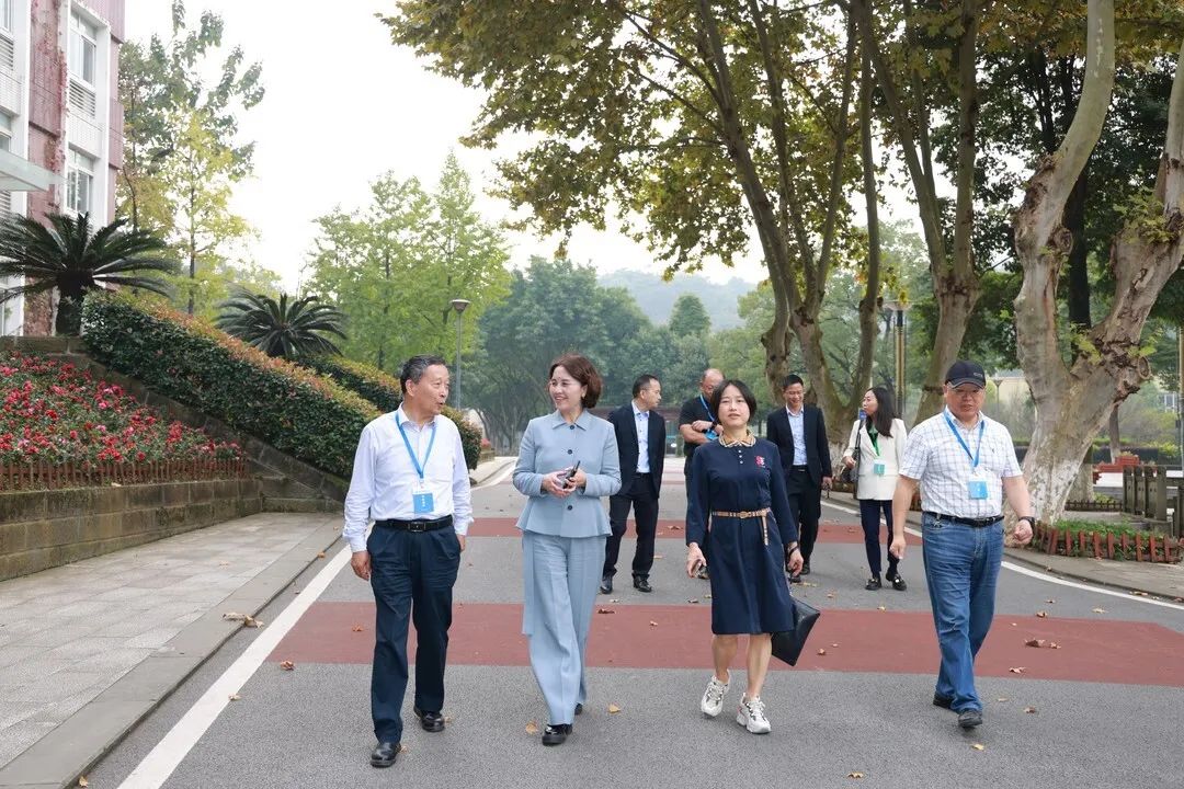 【重庆职业学校】重庆市职业学校办学条件达标工程专家组到重庆市立信职业教育中心实地核查