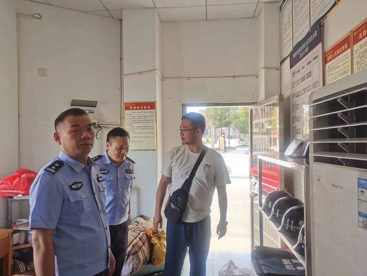 【常德中专学校】湖南省湘北职业中专学校：站好“护学岗” 撑起“平安伞”