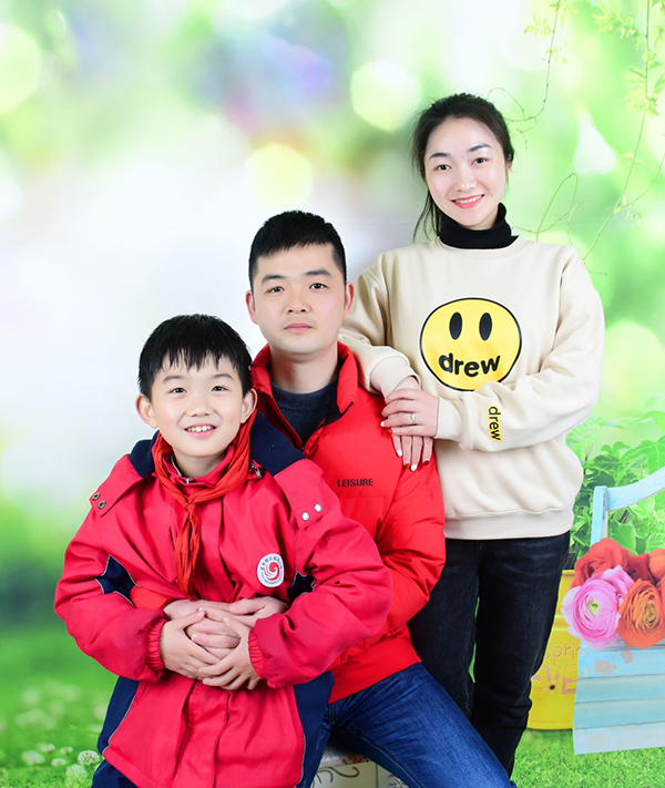 【岳阳职业学校】湘北女校：曾欢家庭荣登岳阳市最美“书香家庭”榜