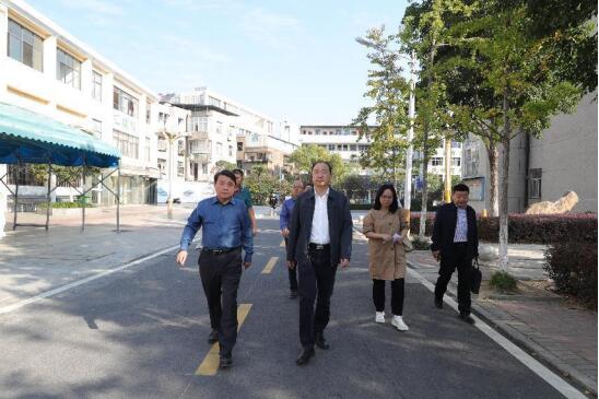 【孝感职业学校】湖北职业技术学院郭国文书记一行来校指导工作