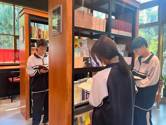 【南阳中专学校】南阳第二中等职业学校 “书香浸润心灵 阅读伴我成长”主题阅读沙龙活动