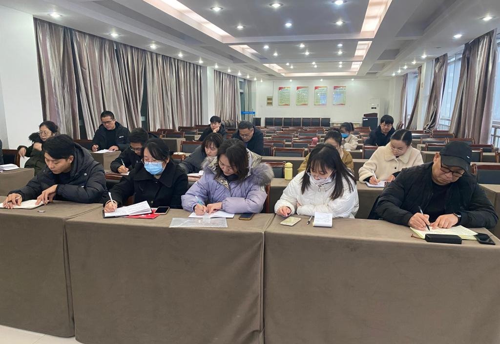 【洛阳铁路学校】洛阳铁路信息工程学校召开分校区团学工作会议