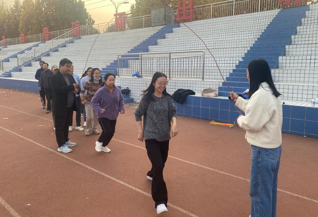 【洛阳铁路学校】洛阳铁路信息工程学校举办职工跳绳比赛