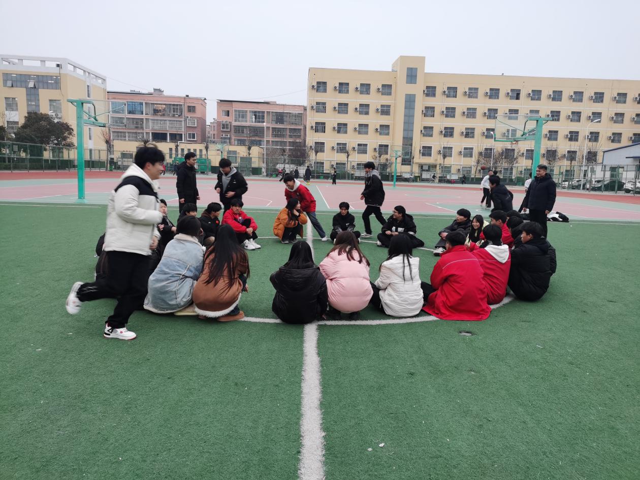 【商丘技术学校】柘城职业技术学校开展班级心理团辅活动