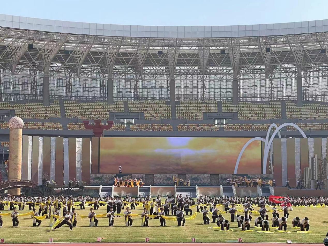 【开封技师学院】促全面发展，育时代新人|河南医药健康技师学院参加开封市第十一届运动会开幕式团体操表演取得圆满成功