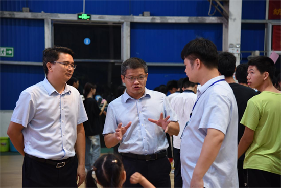 【南宁纺织学校】迎中秋话团圆 民族团结一家亲---广西纺织工业学校举办民族团结联谊会