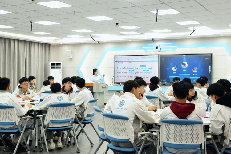 【河池职教中心】河池市职业教育中心学校 举行第二届智慧课堂教学比赛