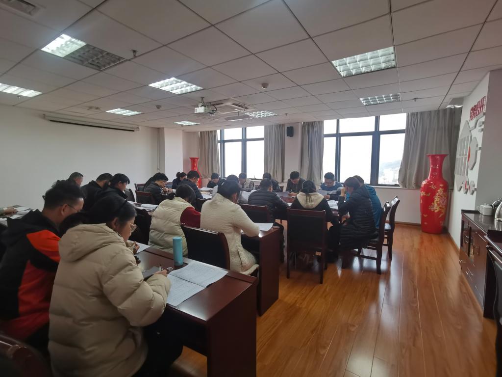 【福州铁路学校】福建铁路机电学校2023-2024学年第二学期教材选用委员会会议召开