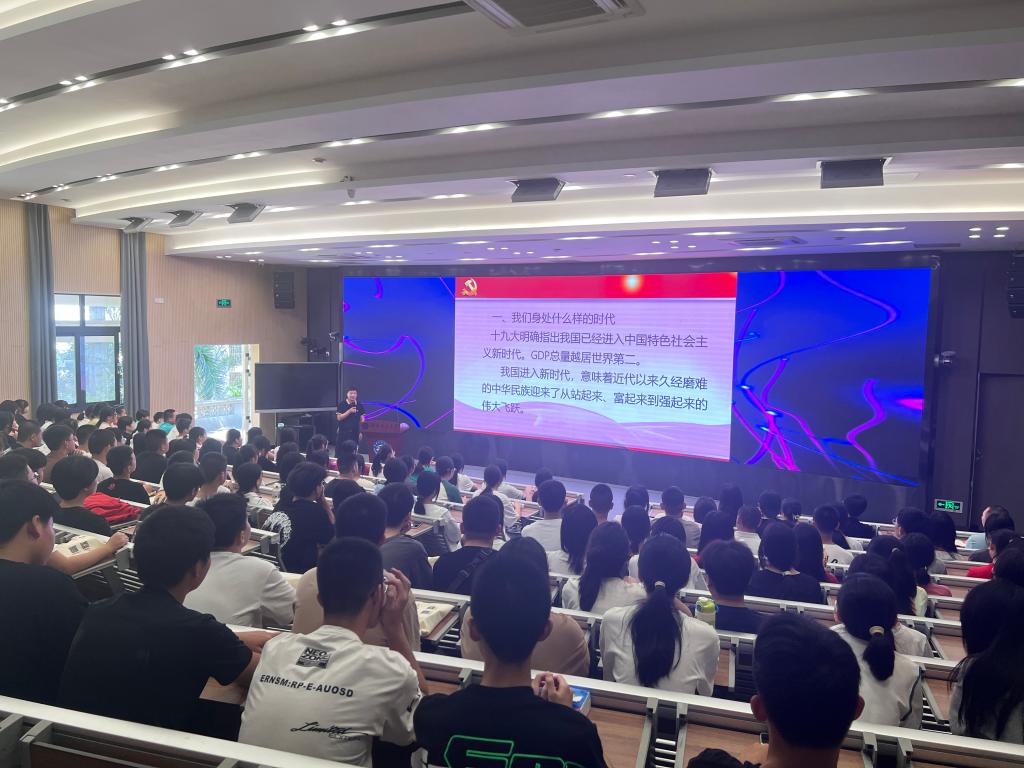 【福州铁路学校】福建铁路机电学校开展新生入学系列教育活动