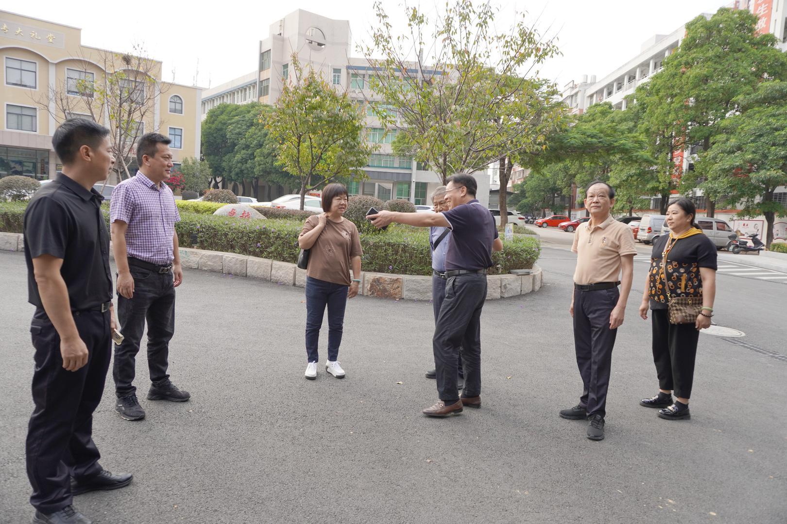 【泉州职业学校】福建省黄仲咸教育基金会领导一行莅临南安职专指导
