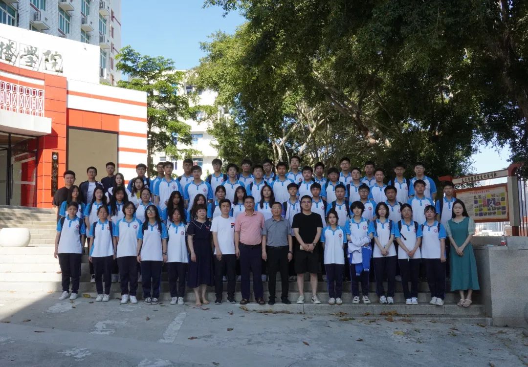 【泉州动漫学校】21级动漫制作技术专业师生赴黎明职业大学参观学习