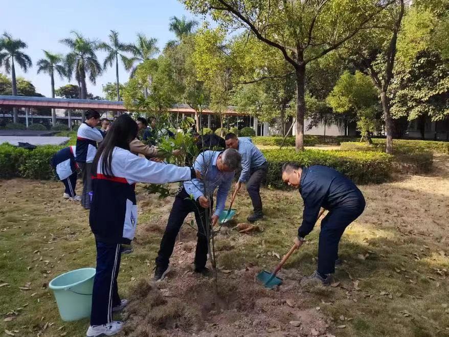 【揭阳技师学院】优质树种进校园”活动