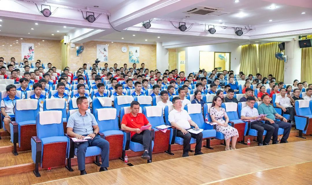 【东莞电工学校】 东莞市机电工程学校举行“大劳动”启动仪式暨《中职生劳动教育》教材发布活动